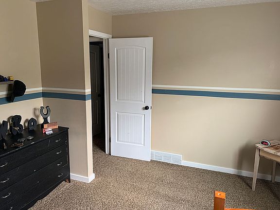 Upstairs bedroom 2