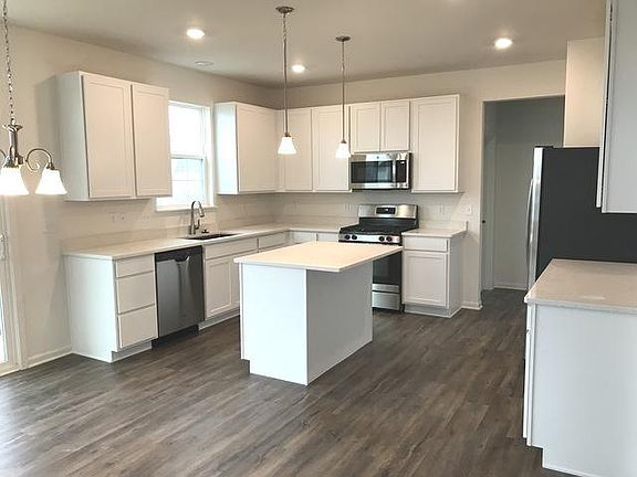 4th image of 622 Ashworth Ln