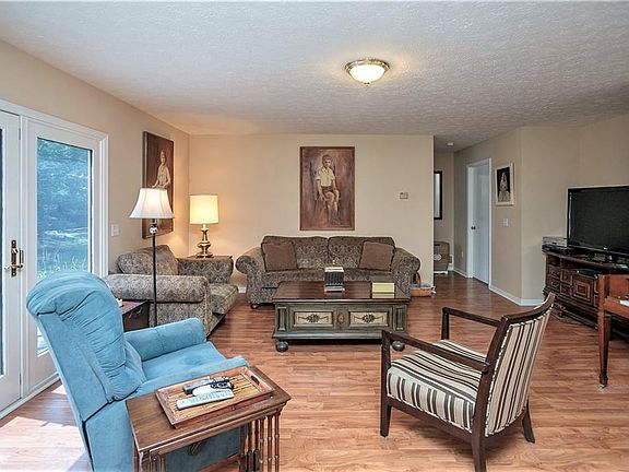 2nd image of 36201 Falcon Crest Ave