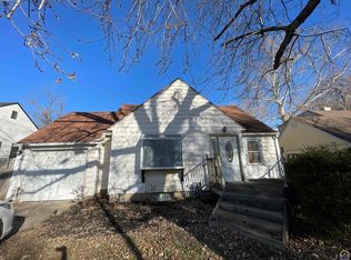 3830 SW 12th St, Topeka, KS 66604