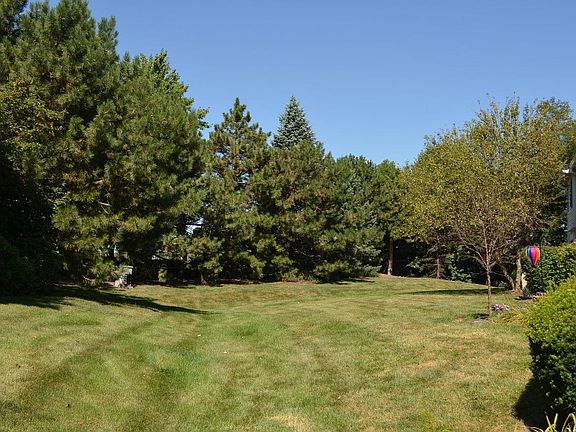 3rd image of 3061 Kentshire Cir