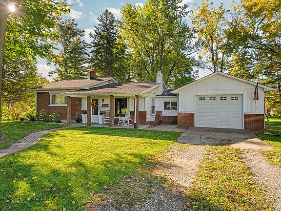 2nd image of 4033 Jewell Rd