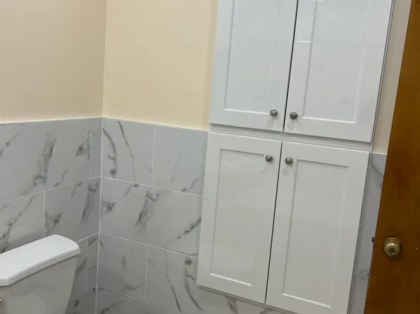 36 Humphrey Avenue image 7 of 14