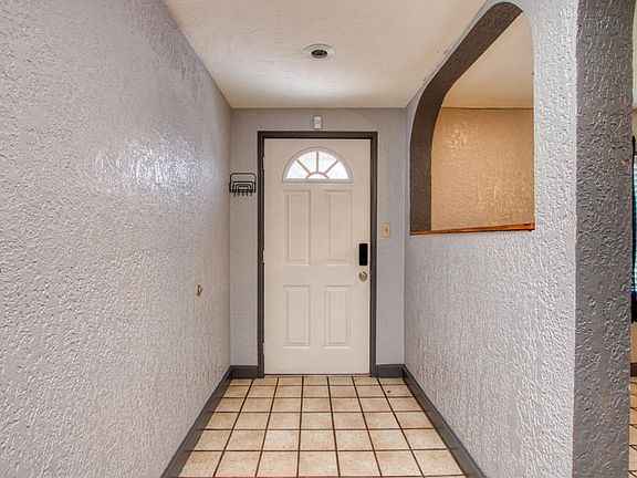 5th image of 3108 Gourd St