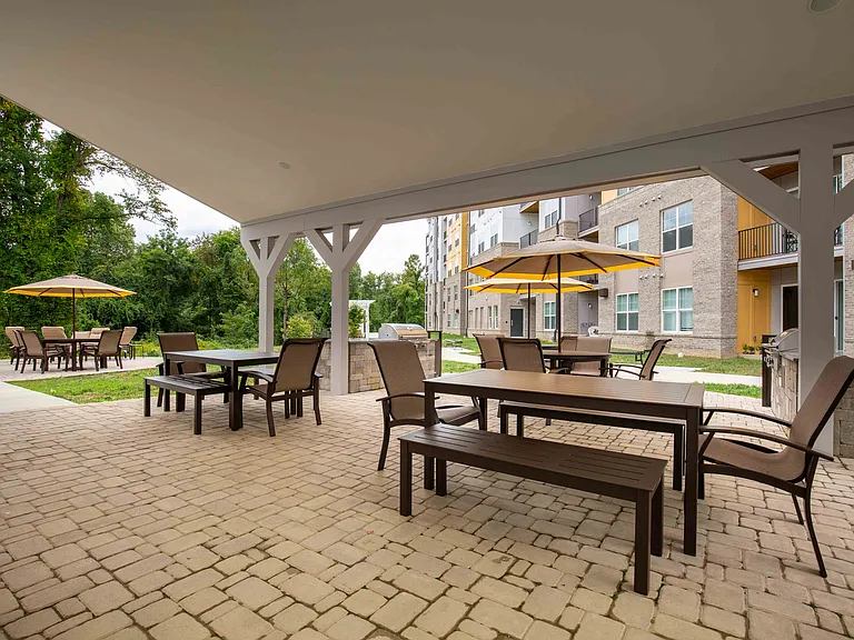 Woodmore Grand — Photo 15