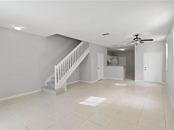 4th image of 2033 Pompeii Ct