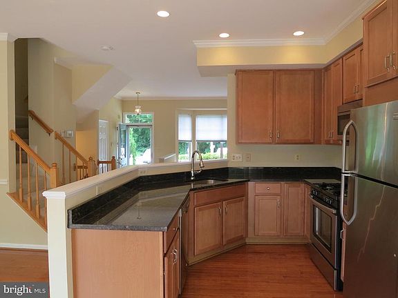 3rd image of 11589 Nellings Pl