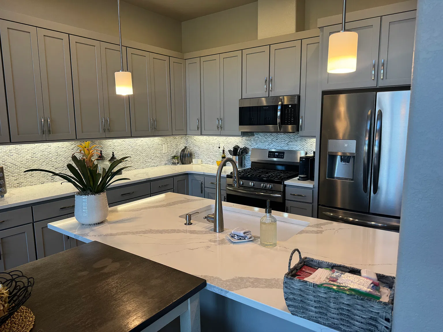 4 bed, 2981 sqft, $3,450 — Photo 4