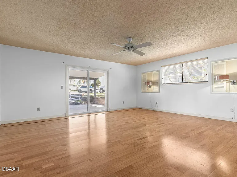 3203 John Anderson Dr — Photo 20