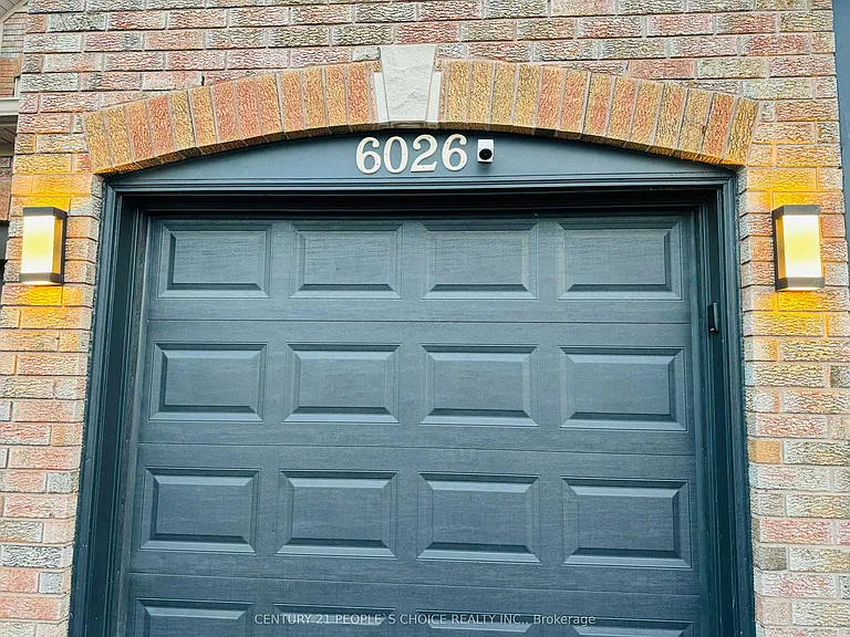 6026 Clover Ridge Cres — Photo 4