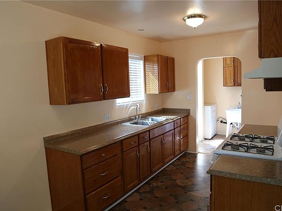 4th image of 1257 McDonald Ave