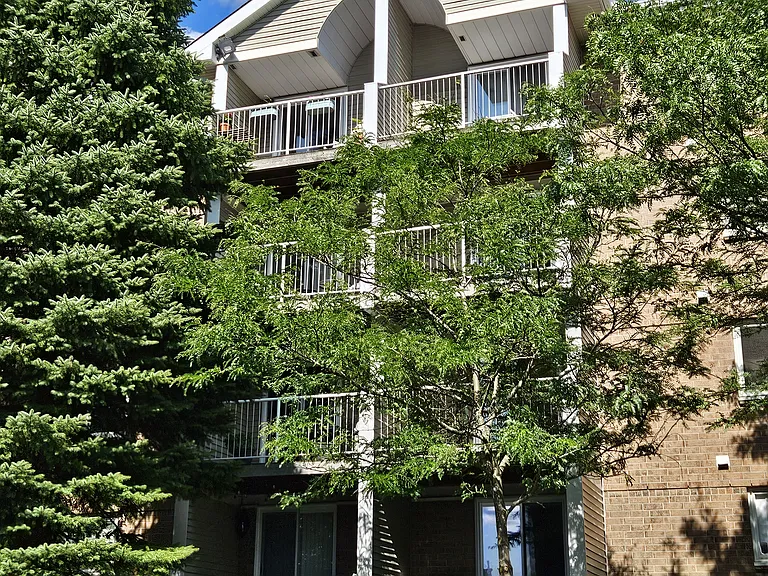 250 Brittany Dr #207 — Photo 1