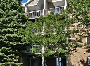 250 Brittany Dr #207, Ottawa, ON K1K4M1