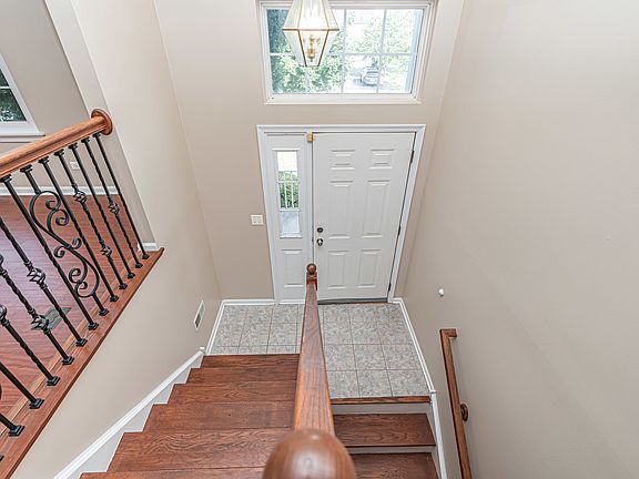 5th image of 1820 Whirlaway Ct