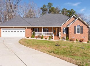 104 Colony Ct, Randleman, NC 27317