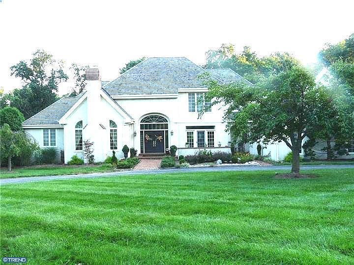 1st image of 302 Centennial Cir