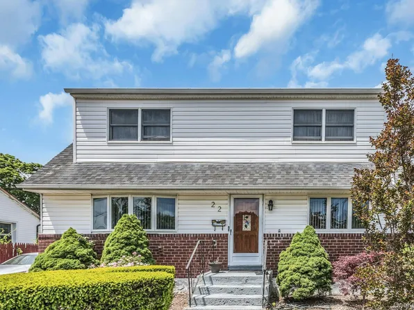22 Beach Avenue, Copiague, NY 11726
