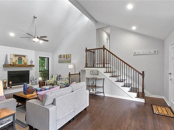 2nd image of 4186 Nashoba Dr NE