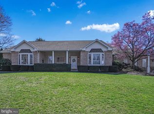 3924 Farm Dr, York, PA 17402