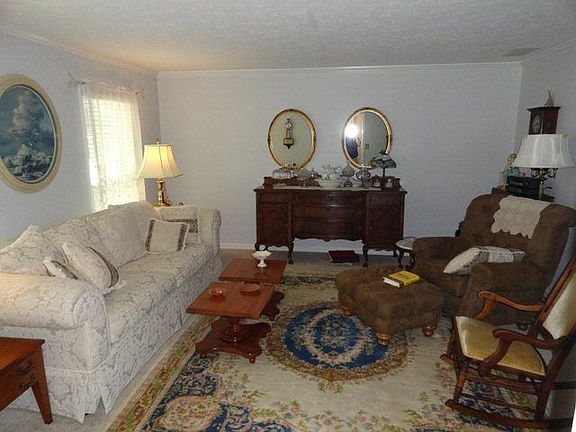 3rd image of 3947 Kensington Pl