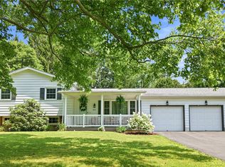 7 Redwood Dr, Greenville, PA 16125