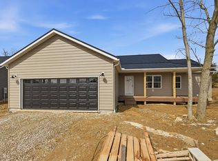 69 Hickey St, Savannah, OH 44805