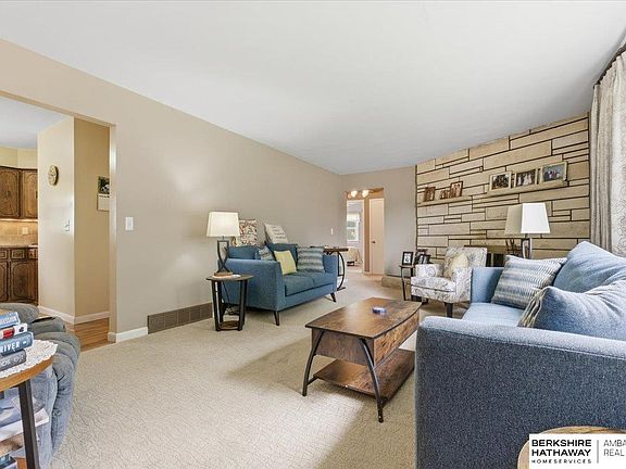 4th image of 8209 S 40th St