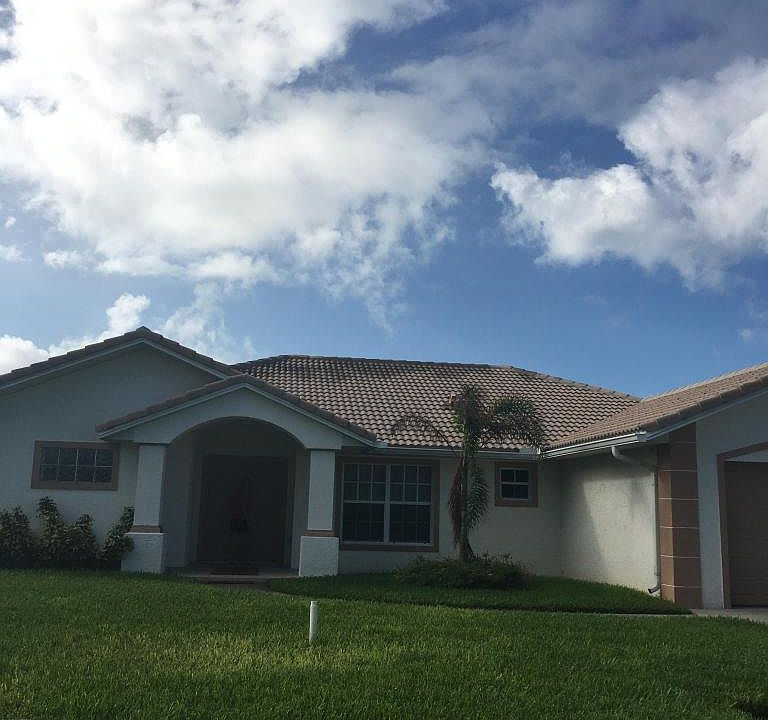 1st image of 306 Jack Dr