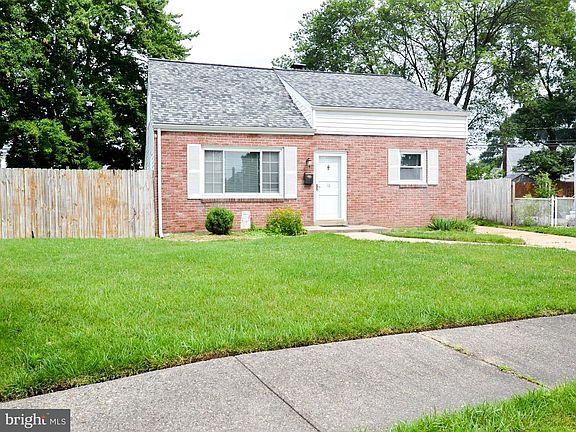 2nd image of 16 Harvey Pl