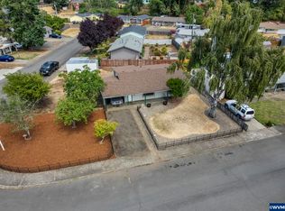 210 SE Birchwood Dr, Dallas, OR 97338