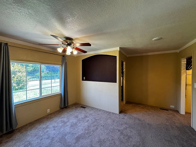2026 Ridgewood Dr — Photo 12