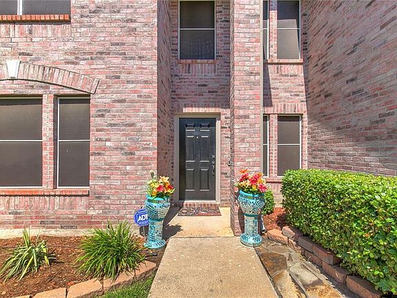 5th image of 5713 Robins Way