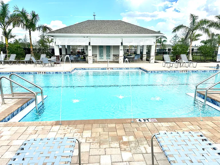 8417 Everly Preserve Dr — Photo 33