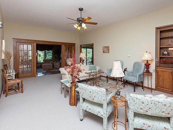 2nd image of 1045 Liberty Ln