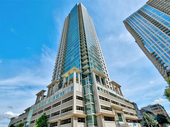 300 Bowie St APT 3204, Austin, TX 78703