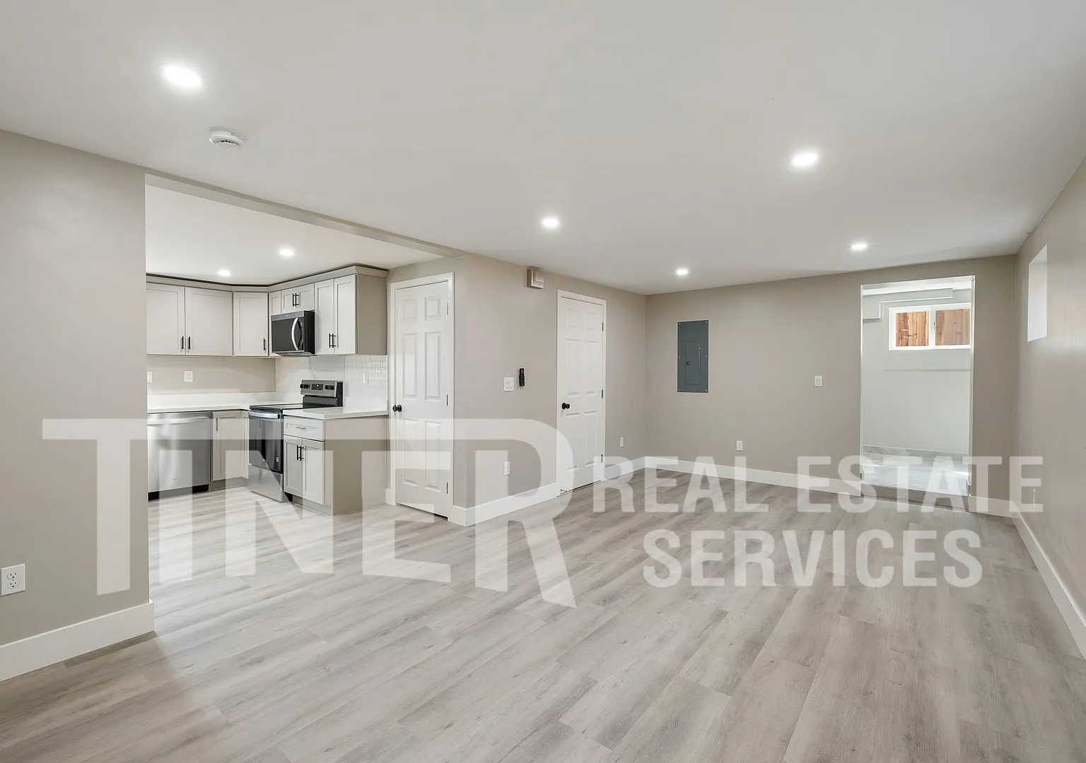 201 Fig Unit A - Tier 2 - Modern Roseville Living, Fully Renovated — Photo 4
