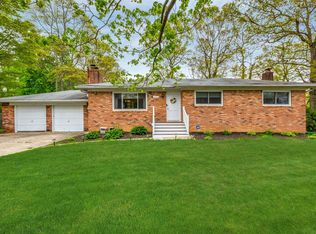 145 Coates Ave N, Holbrook, NY 11741