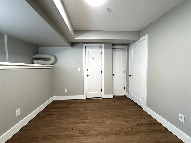 189 E Merrimack St #13 — Photo 3