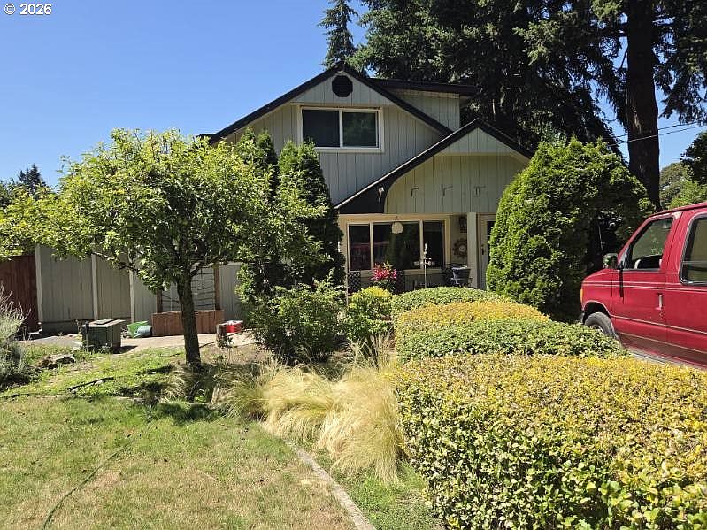1st image of 1575 Horn Ln