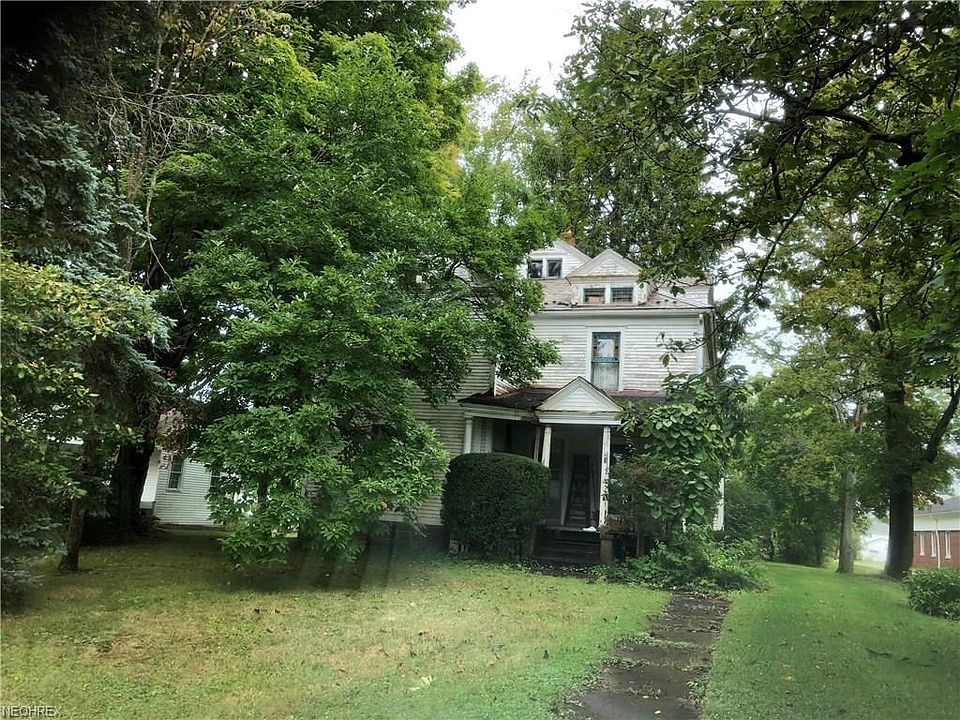 1st image of 93 W Jefferson St