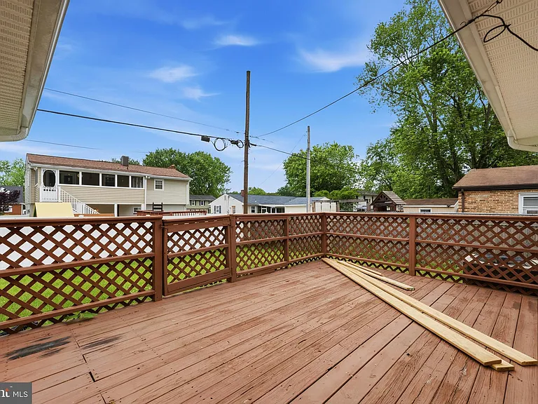 6743 Amherst Rd — Photo 36