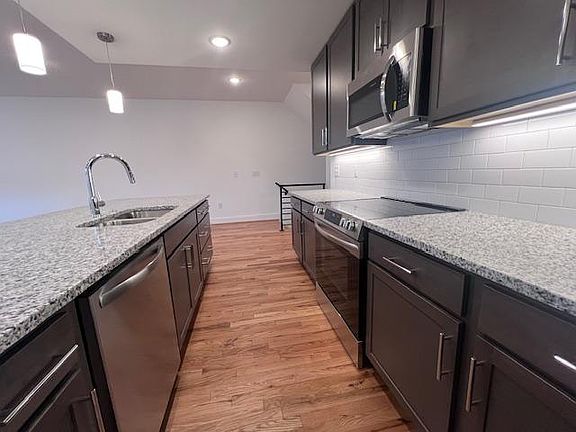 5th image of 908 Porter St #B