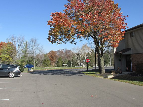 4th image of 6404 Tantamount Ln