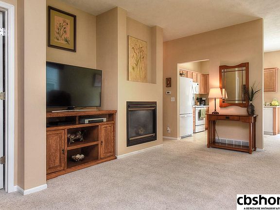 5th image of 15417 Camden Ave