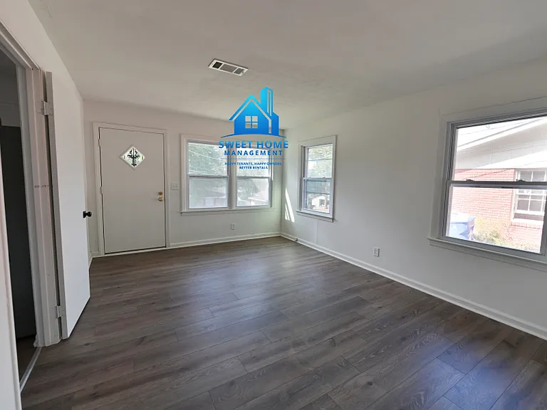 2908 Urban Ave — Photo 15