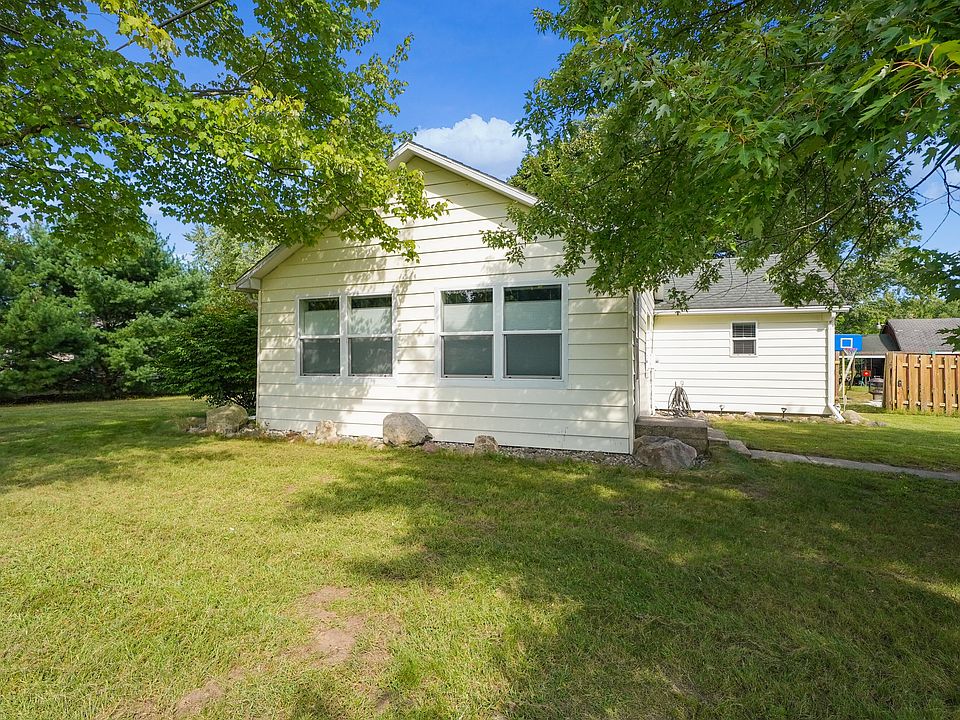 12344 Long Lake Dr NW, Sparta, MI 49345 MLS 23132857 Zillow