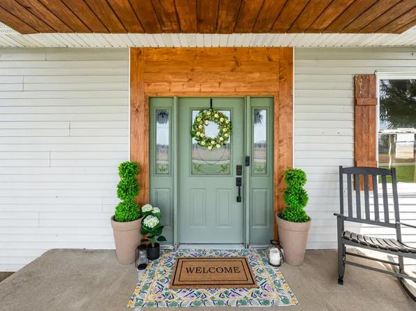 4622 W 400 S, Trafalgar, IN 46181