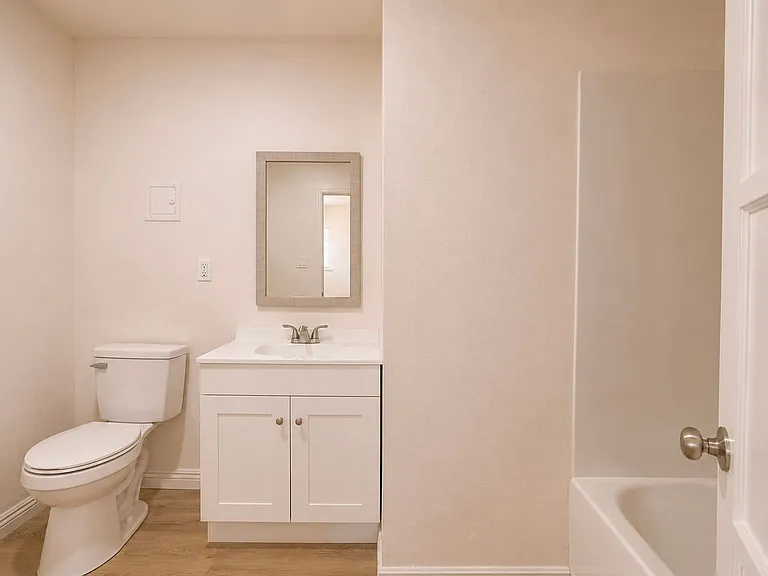 4723 Arlington Ave — Photo 32