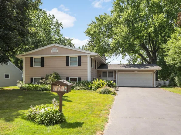 5233 W 105th St, Bloomington, MN 55437