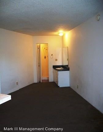 3rd image of 1620 F St APT 3